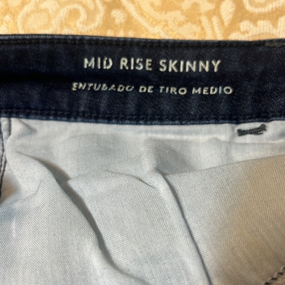 Universal Thread Mid Rise Skinny Jeans - Picture 3 of 5